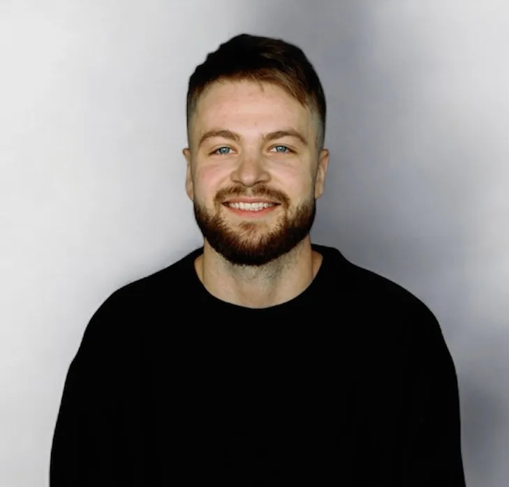 Levi-mens-hair-stylist-barber-barbershop-the-Village-at-Meridian-Boise-Idaho-Aveda-award-winning-creative-hair-styles-for-men